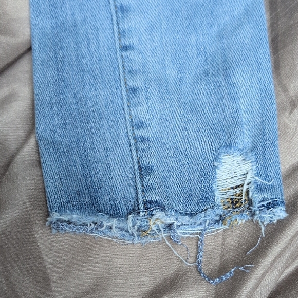 Old Navy Distressed Light Blue Jeggings - Picture 2 of 7